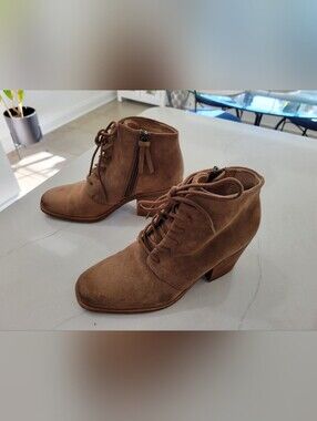 Sofft Corlea Brown Suede Lace-Up Ankle Booties with Side Zip Size 8